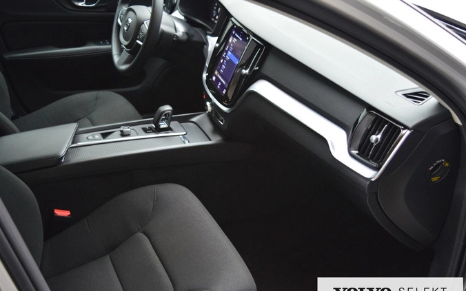 Volvo V60 cena 138800 przebieg: 43206, rok produkcji 2022 z Poznań małe 232